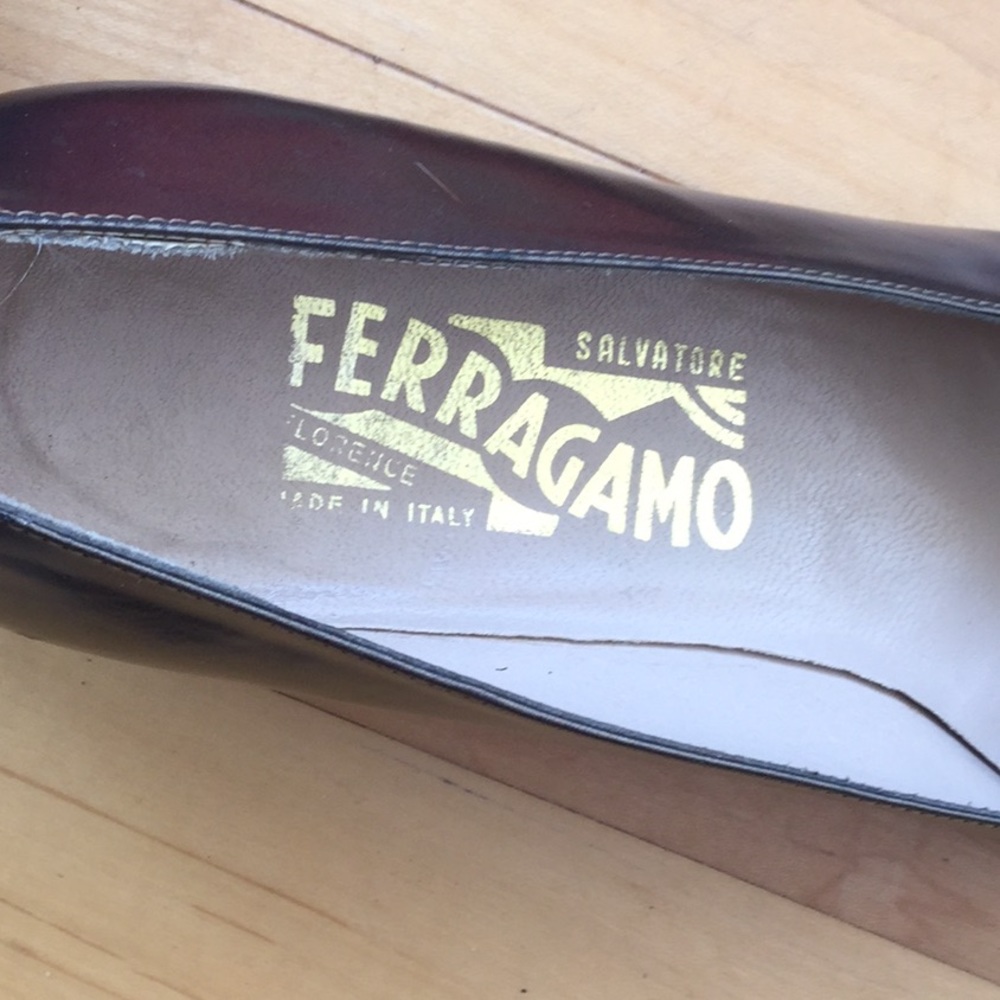 Ferragamo 2” heels silvery gold color 8 AA - Picture 6 of 6